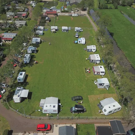 Trekkershut - De Hollandse Boerderij 캠프장 *